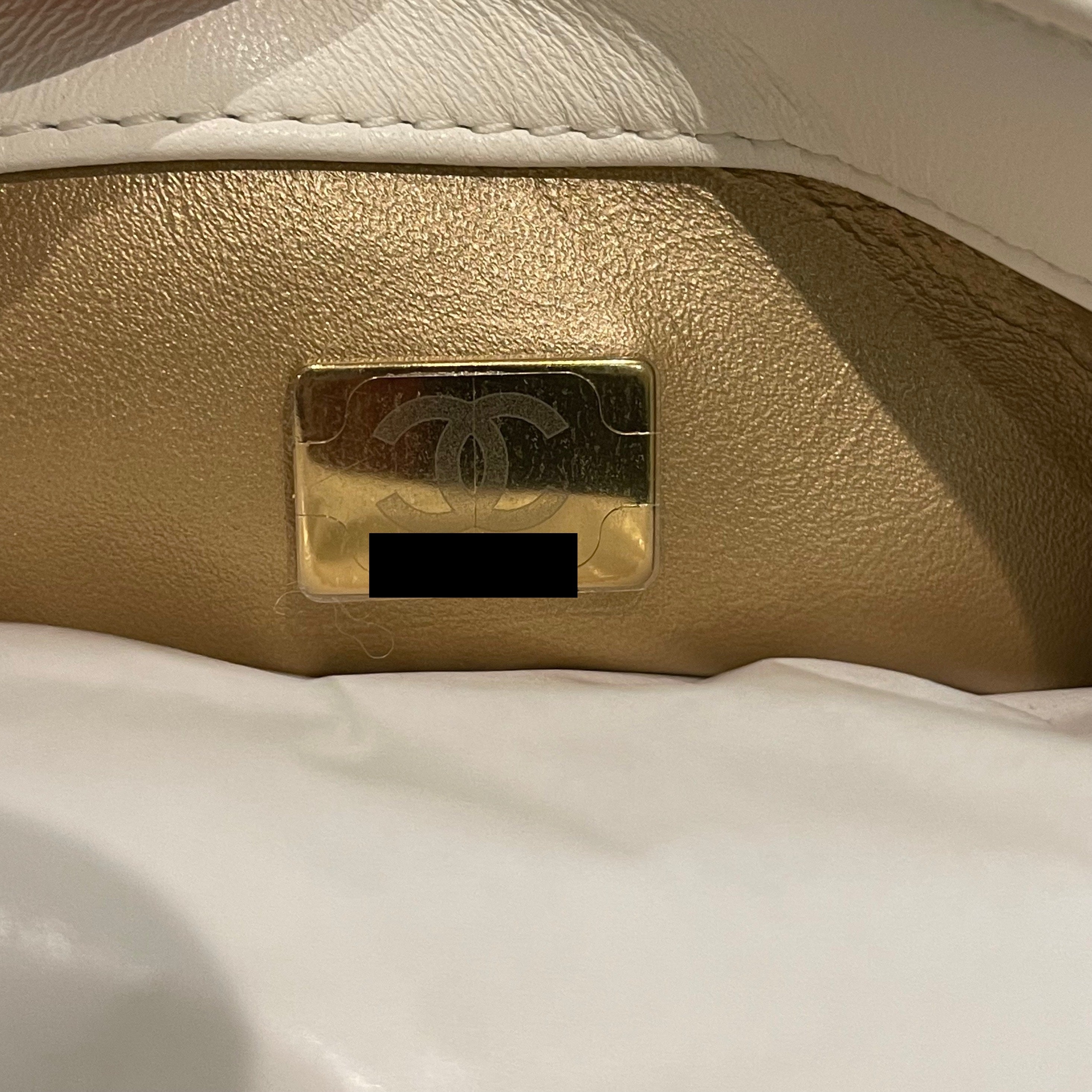 CHANEL 21B PEARL CRUSH SQUARE MINI FLAP BAG LAMBSKIN WHITE GHW