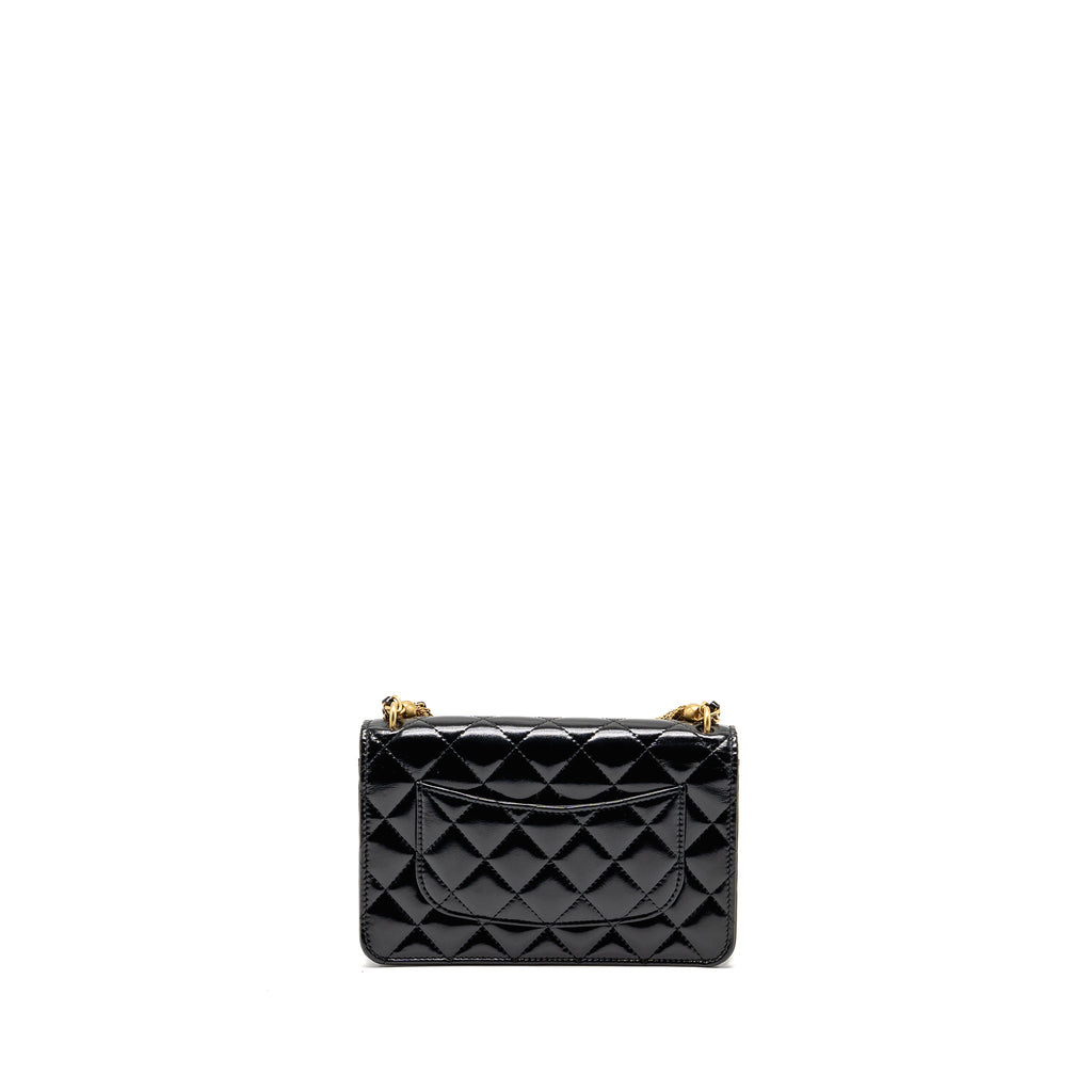 CHANEL 24A DETAILED CHAIN WALLET ON CHAIN SHINY CALFSKIN BLACK GHW (MICROCHIP）