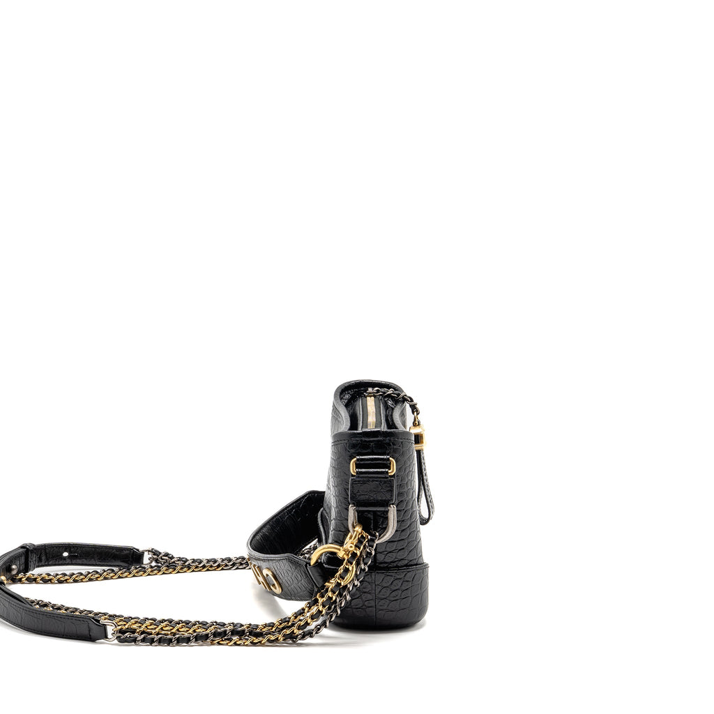 CHANEL SMALL GABRIELLE HOBO BAG WITH TOP HANDLE CROC-EMBOSSED CALFSKIN BLACK MULTICOLOURED HARDWARE