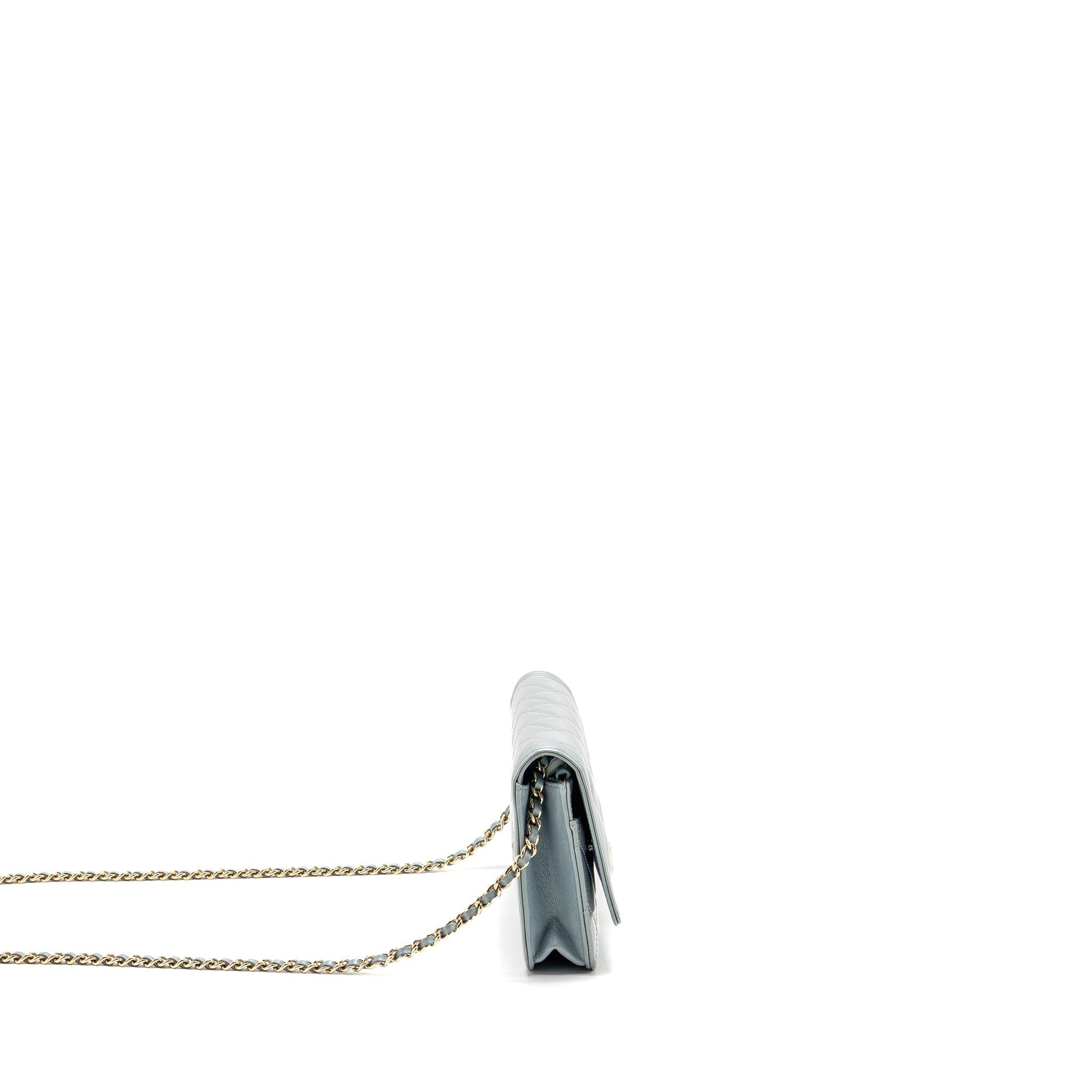 CHANEL BOY WALLET ON CHAIN PATENT CALFSKIN IRIDESCENT LIGHT BLUE LGHW