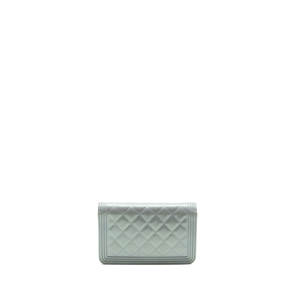 CHANEL BOY WALLET ON CHAIN PATENT CALFSKIN IRIDESCENT LIGHT BLUE LGHW
