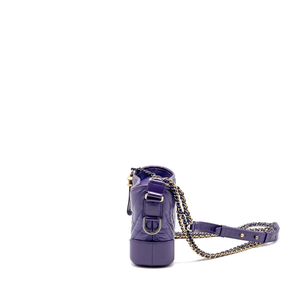 CHANEL SMALL GABRIELLE HOBO BAG CHEVRON AGED CALFSKIN PURPLE MULTICOLOUR HARDWARE