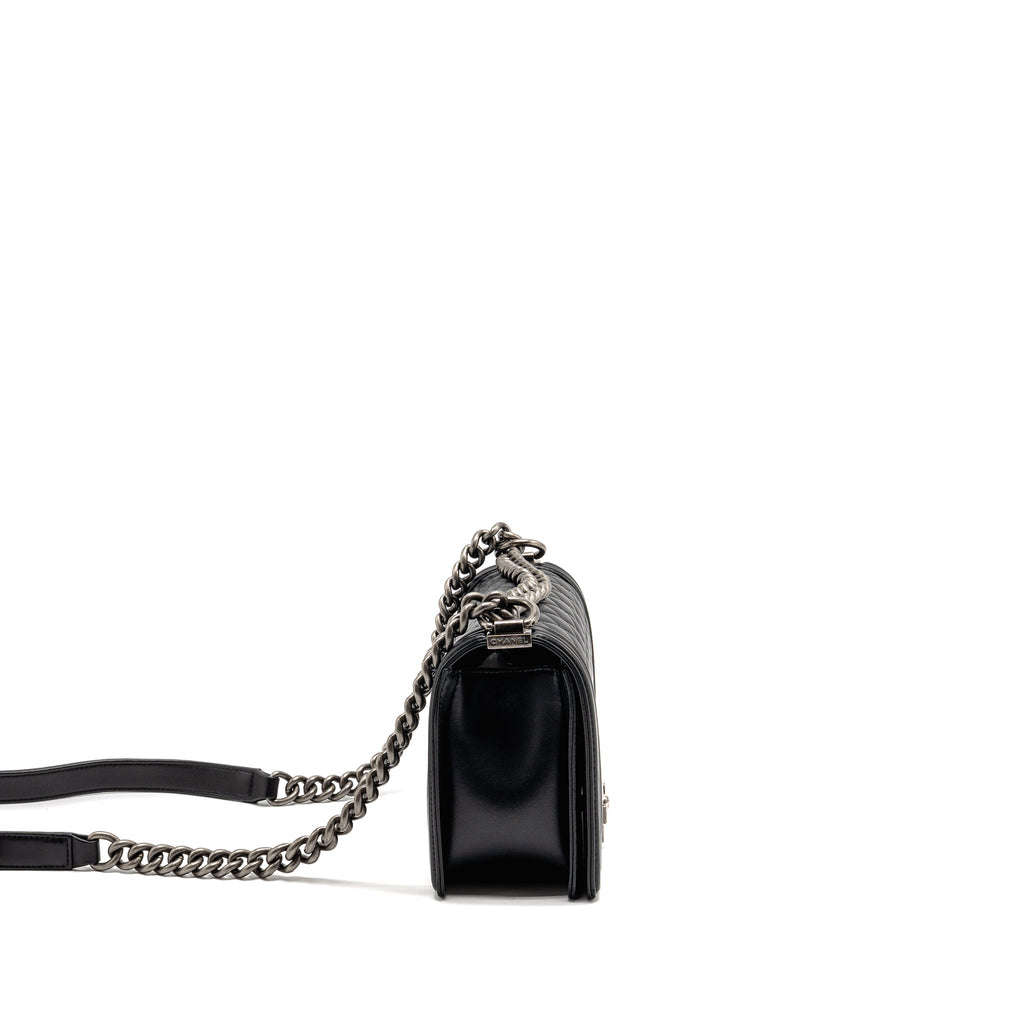 CHANEL MEDIUM BOY BAG LAMBSKIN BLACK RUTHENIUM HARDWARE