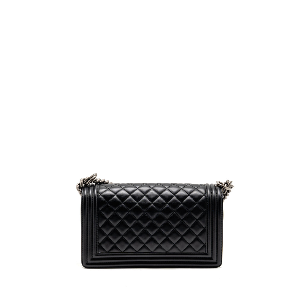 CHANEL MEDIUM BOY BAG LAMBSKIN BLACK RUTHENIUM HARDWARE