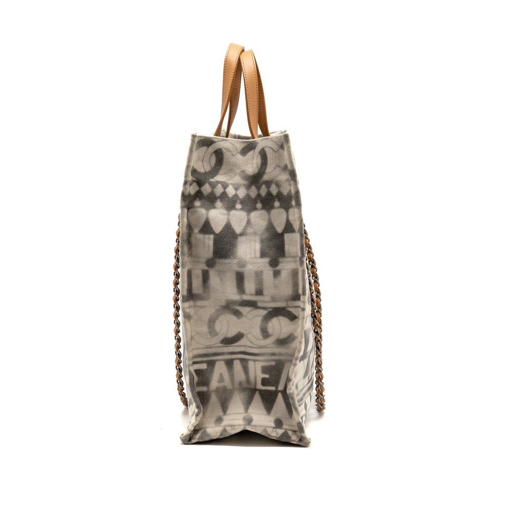 CHANEL ILIAD SHOPPING TOTE BAG PRINTED CANVAS/LEATHER MULTICOLOURED SHW