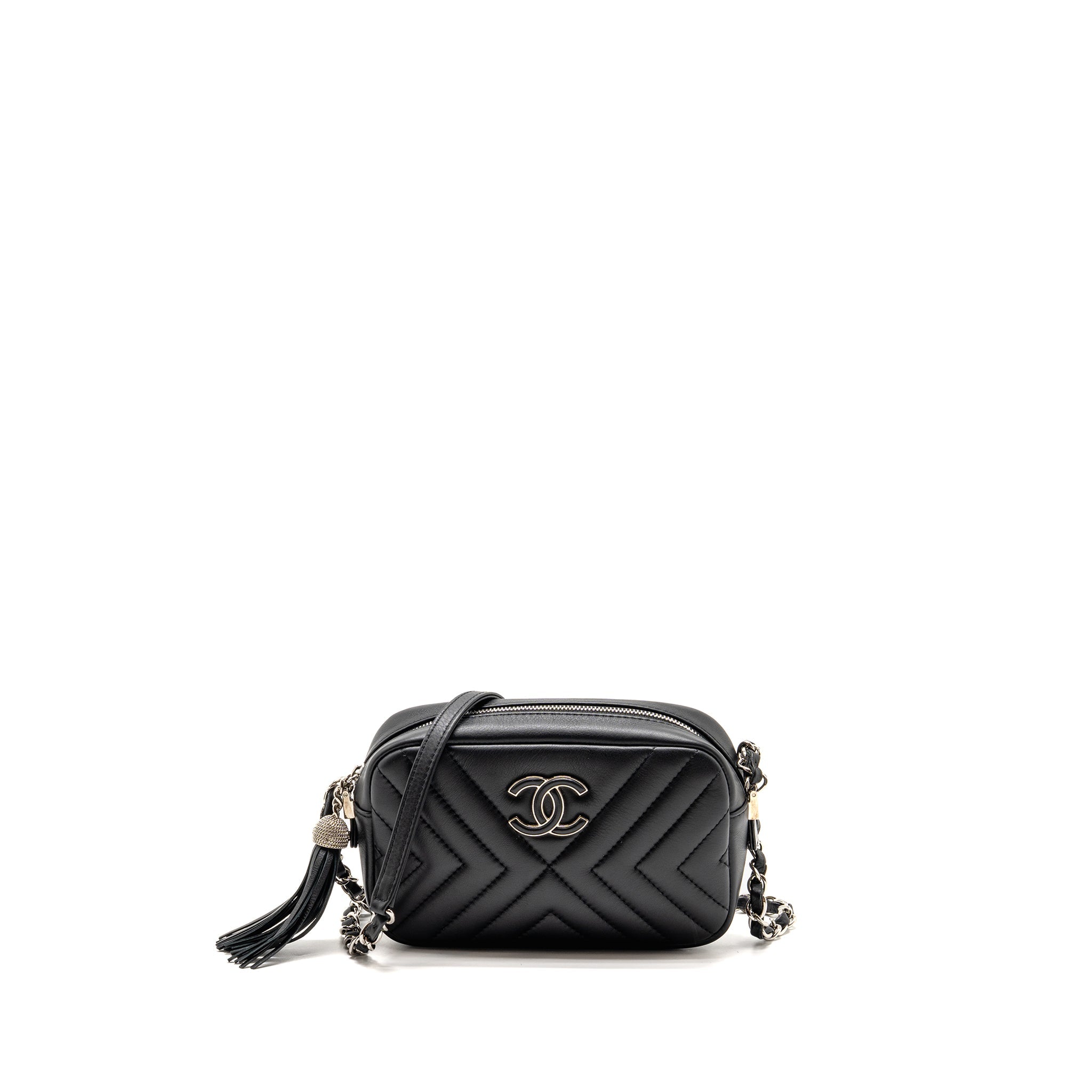 CHANEL DIAGONAL CHEVRON CAMERA BAG WITH DETAILED TASSEL CALFSKIN BLACK SHW