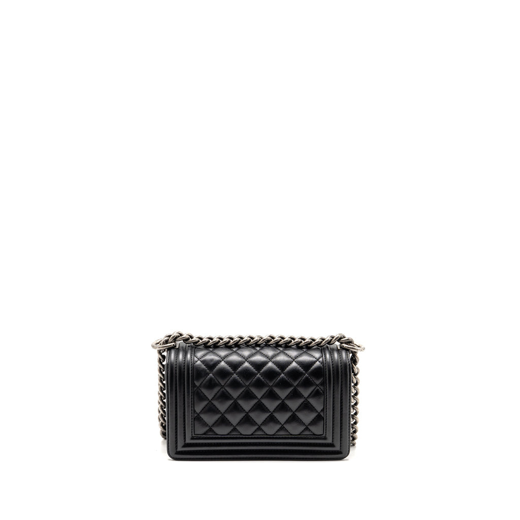 CHANEL SMALL BOY BAG CALFSKIN BLACK SHW