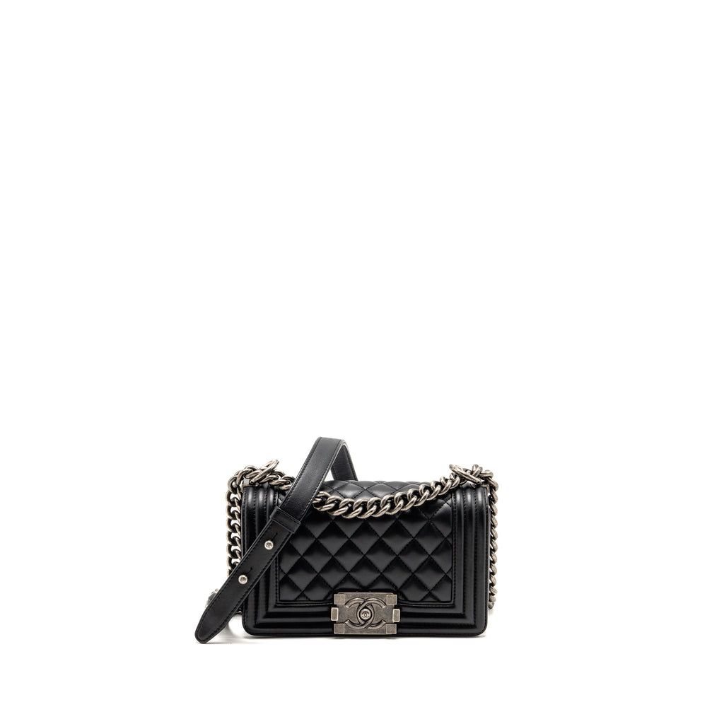 CHANEL SMALL BOY BAG CALFSKIN BLACK SHW