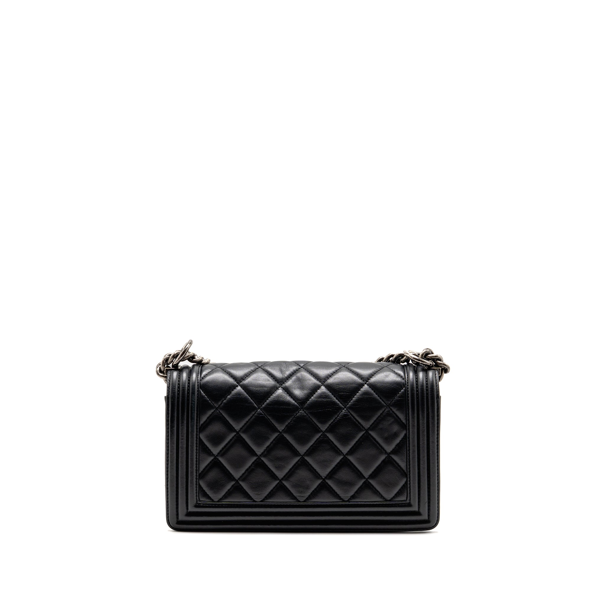 CHANEL MEDIUM BOY BAG CALFSKIN BLACK RUTHENIUM HARDWARE