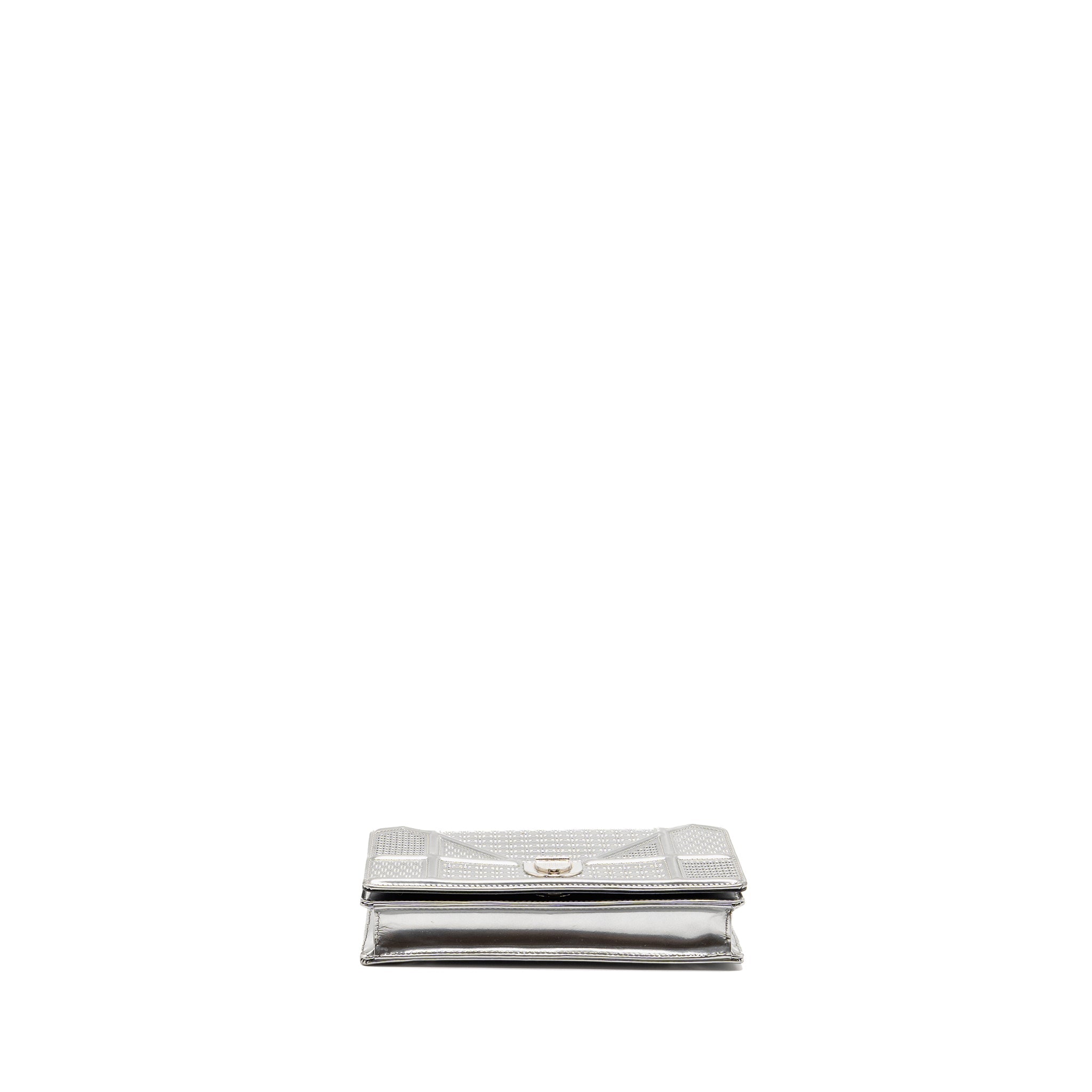 DIOR DIORAMA WALLET ON CHAIN CALFSKIN SILVER SHW