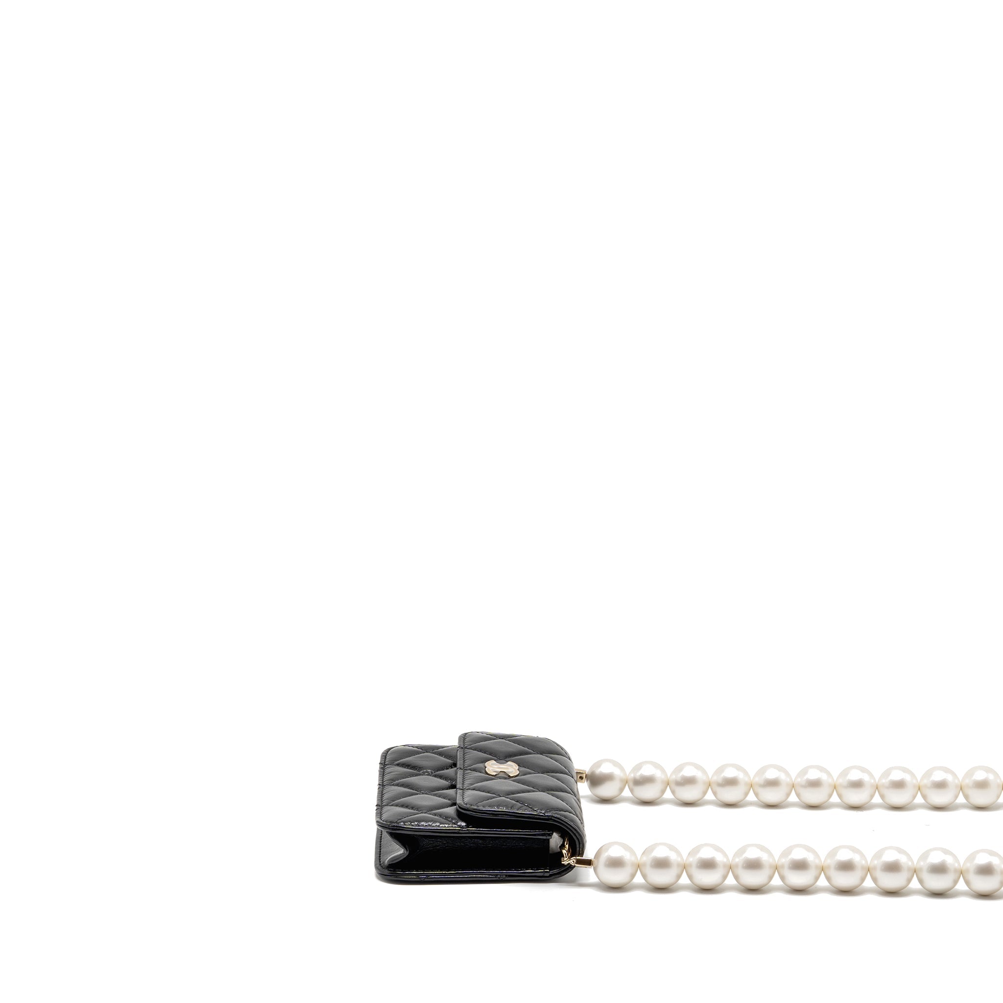 CHANEL CARD HOLDER WITH MAXI PEARLS CHAIN LAMBSKIN BLACK LGHW