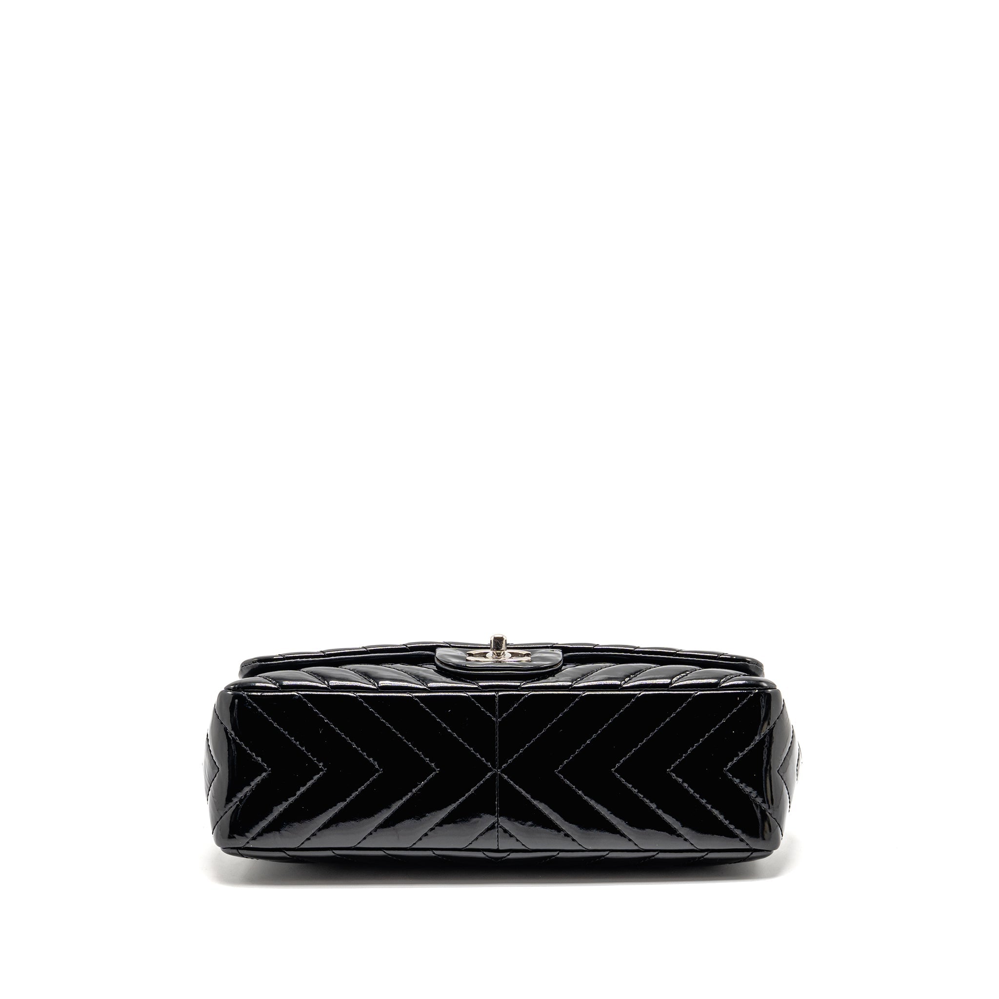 CHANEL CHEVRON JUMBO SINGLE FLAP BAG PATENT BLACK SHW