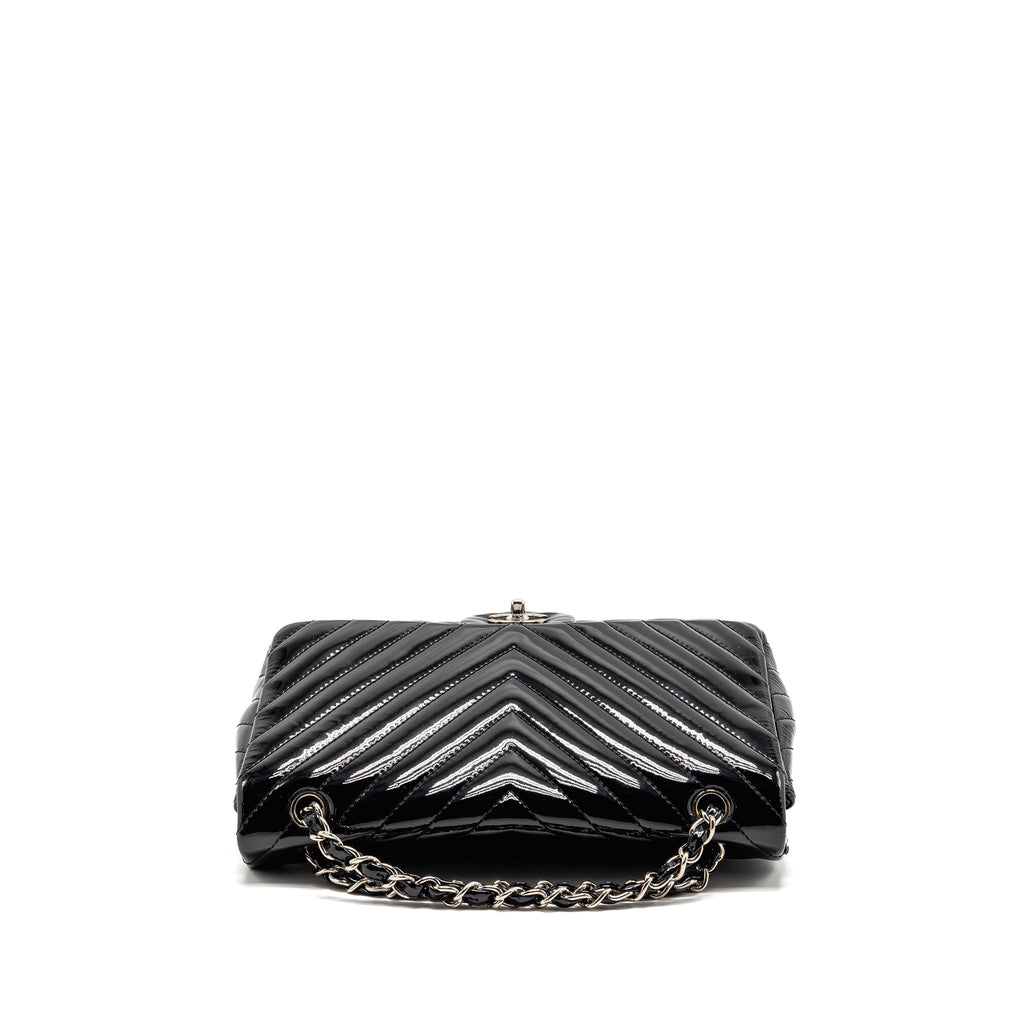 CHANEL CHEVRON JUMBO SINGLE FLAP BAG PATENT BLACK SHW