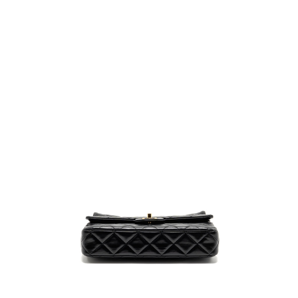 CHANEL 23A CLASSIC FLAP CLUTCH SHINY CALFSKIN BLACK GHW (MICROCHIP)