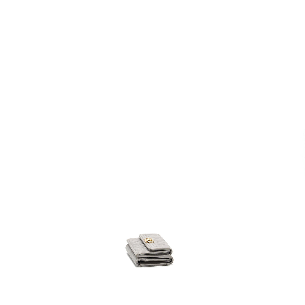 CHANEL COMPACT WALLET CAVIAR LIGHT GREY LGHW
