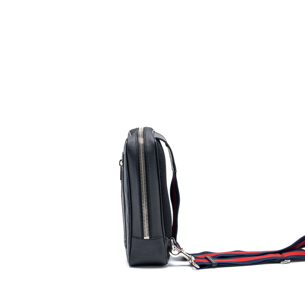 GUCCI GG BLACK SLING BACKPACK GG SUPREME CANVAS BLACK SHW