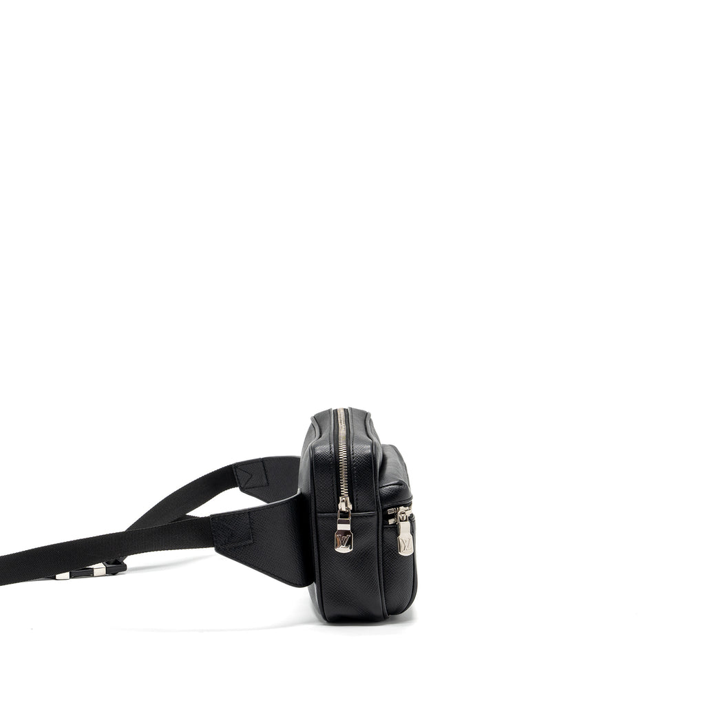 LOUIS VUITTON TAIGA BUM BAG OUTDOOR LEATHER BLACK SHW