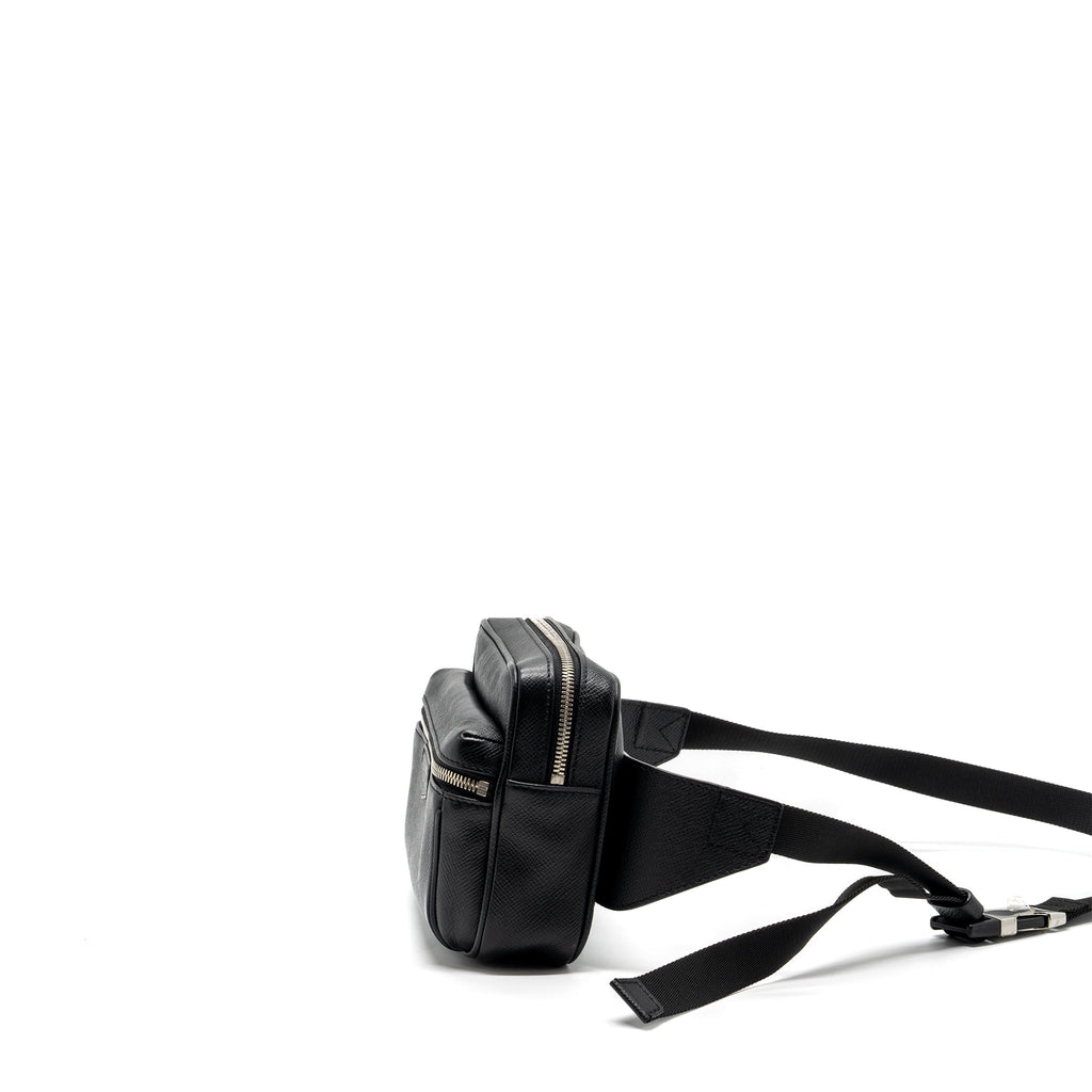 LOUIS VUITTON TAIGA BUM BAG OUTDOOR LEATHER BLACK SHW