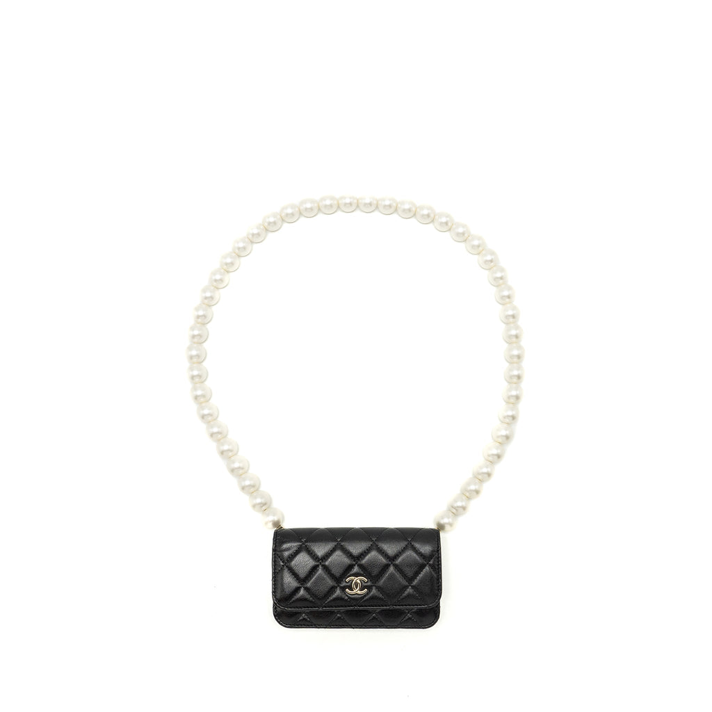 CHANEL CC LOGO CLUTCH WITH GIANT PEARL CHAIN LAMBSKIN BLACK LGHW