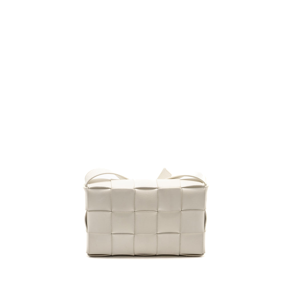 BOTTEGA VENETA SMALL CASSETTE BAG LAMBSKIN WHITE SHW