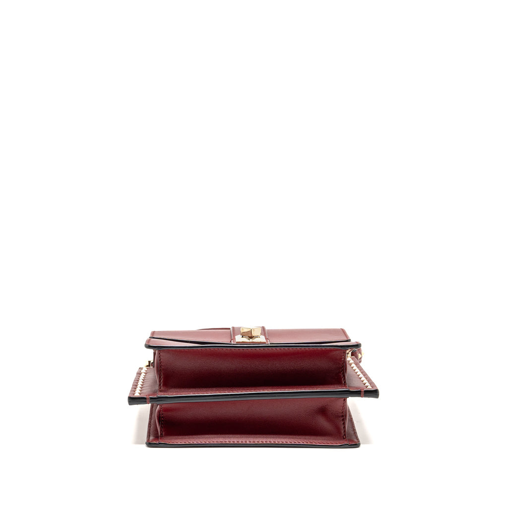 VALENTINO GARAVANI ROCKSTUD FLAP BAG CALFSKIN RED GHW