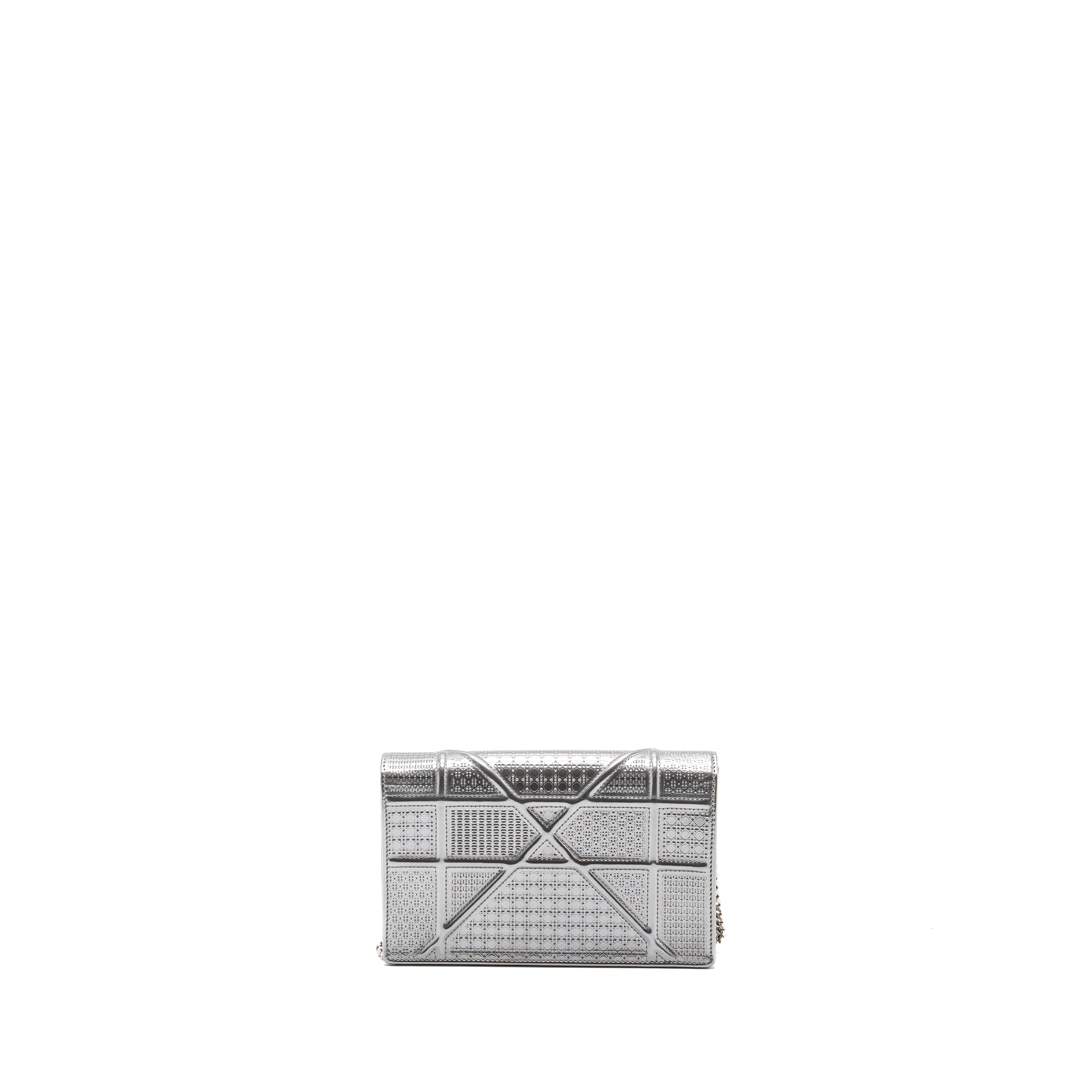 DIOR DIORAMA WALLET ON CHAIN PATENT METALLIC SILVER SHW