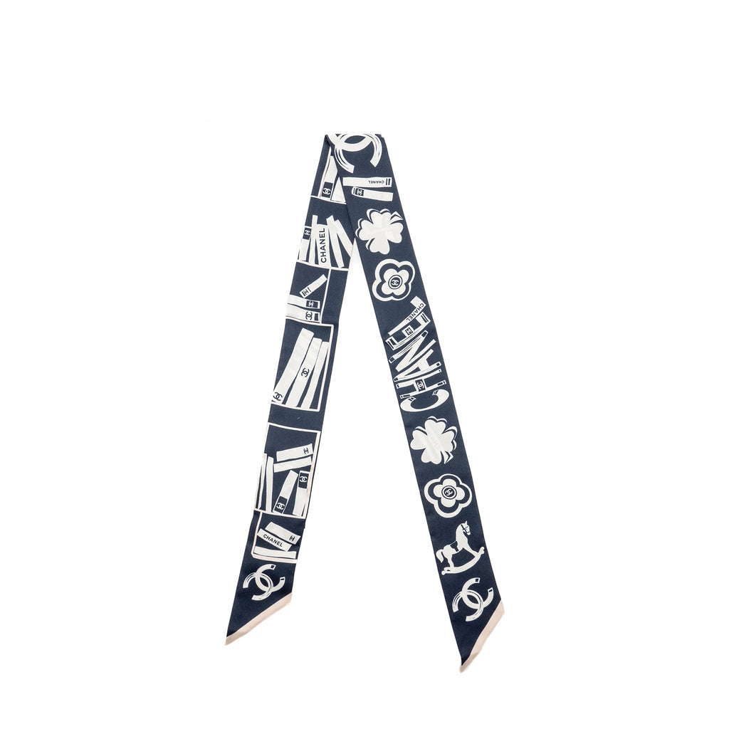 CHANEL CC LOGO/LETTER PRINTED TWILLY SILK NAVY/WHITE