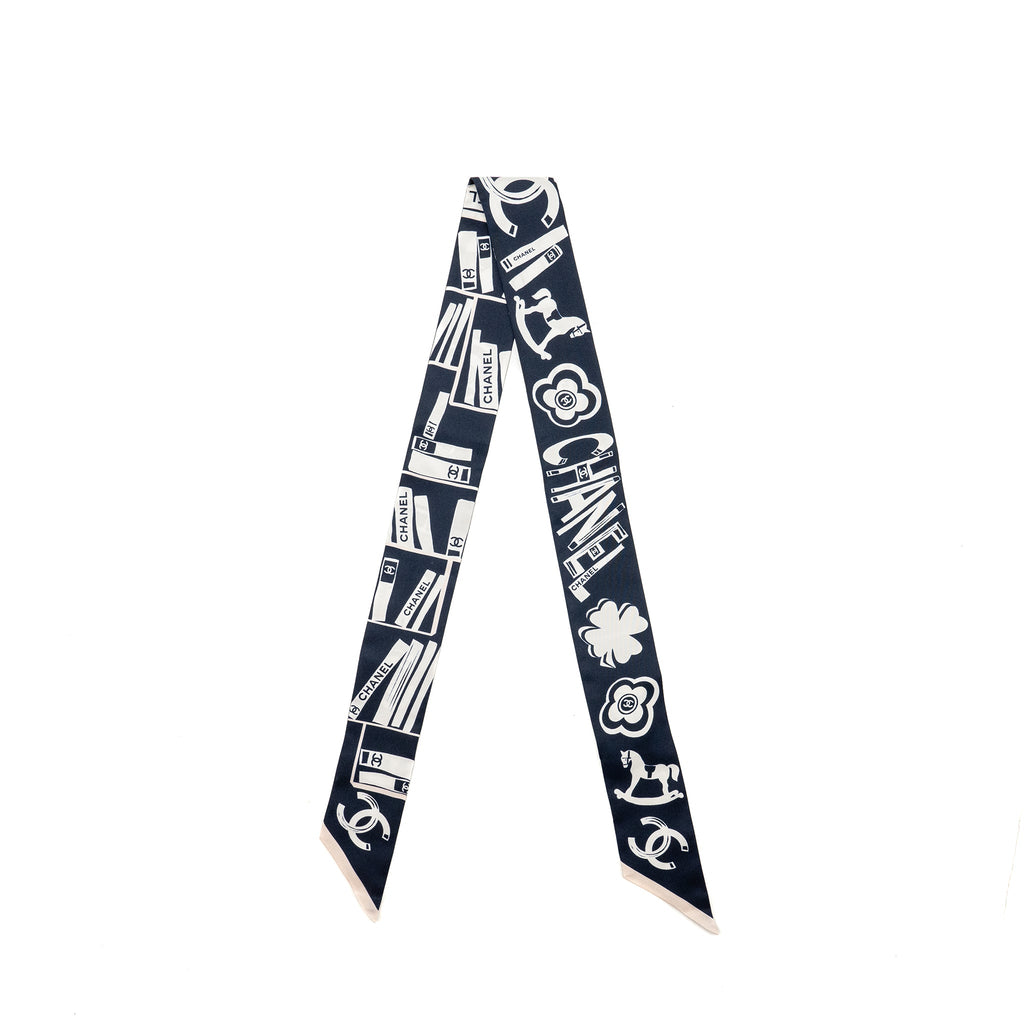 CHANEL CC LOGO/LETTER PRINTED TWILLY SILK NAVY/WHITE