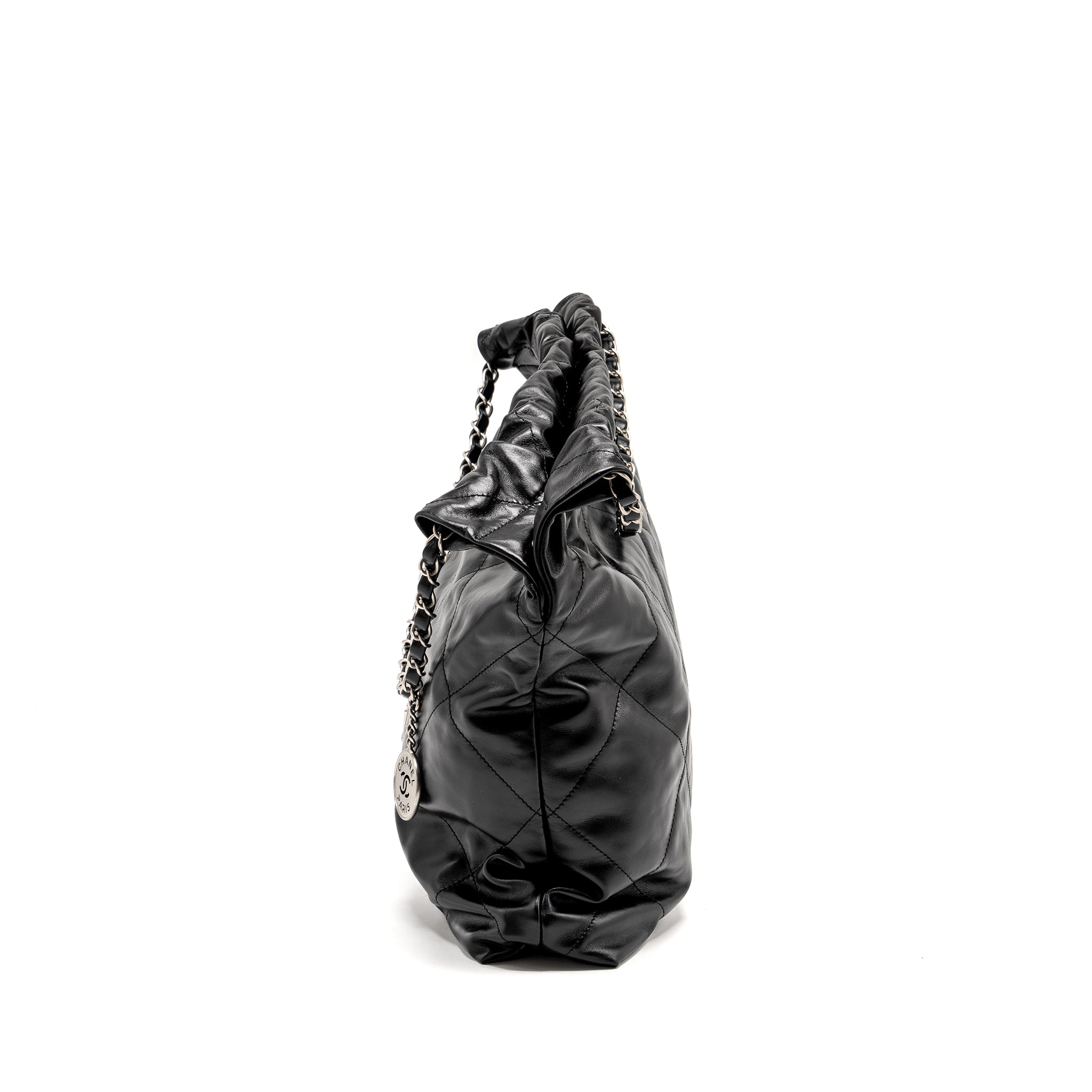 CHANEL MEDIUM 22 SHINY CALFSKIN BLACK SHW (MICROCHIP)