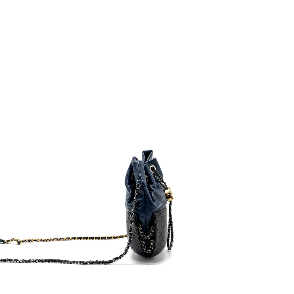 CHANEL SMALL BUCKET BAG CALFSKIN NAVY/BLACK MULTICOLOUR HARDWARE