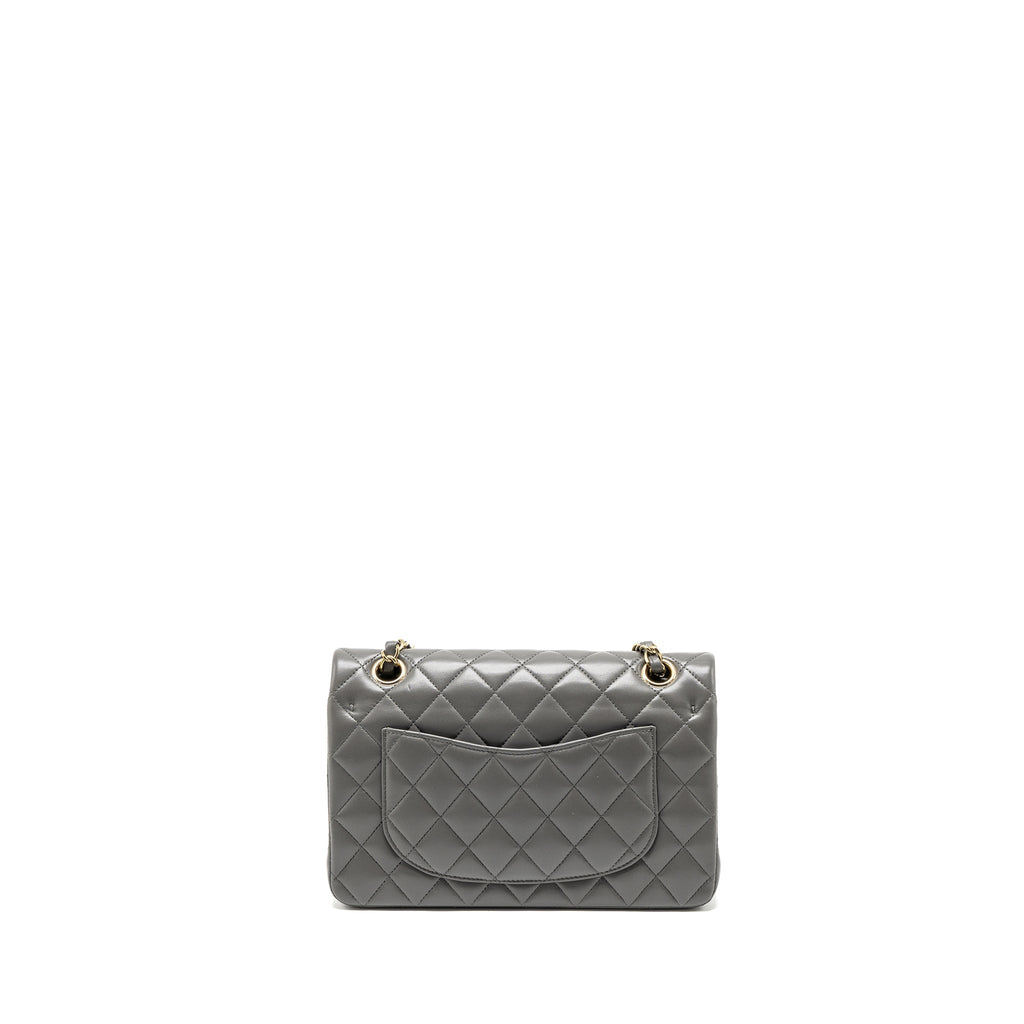 CHANEL 22A SMALL CLASSIC DOUBLE FLAP BAG LAMBSKIN GREY LGHW (MICROCHIP)