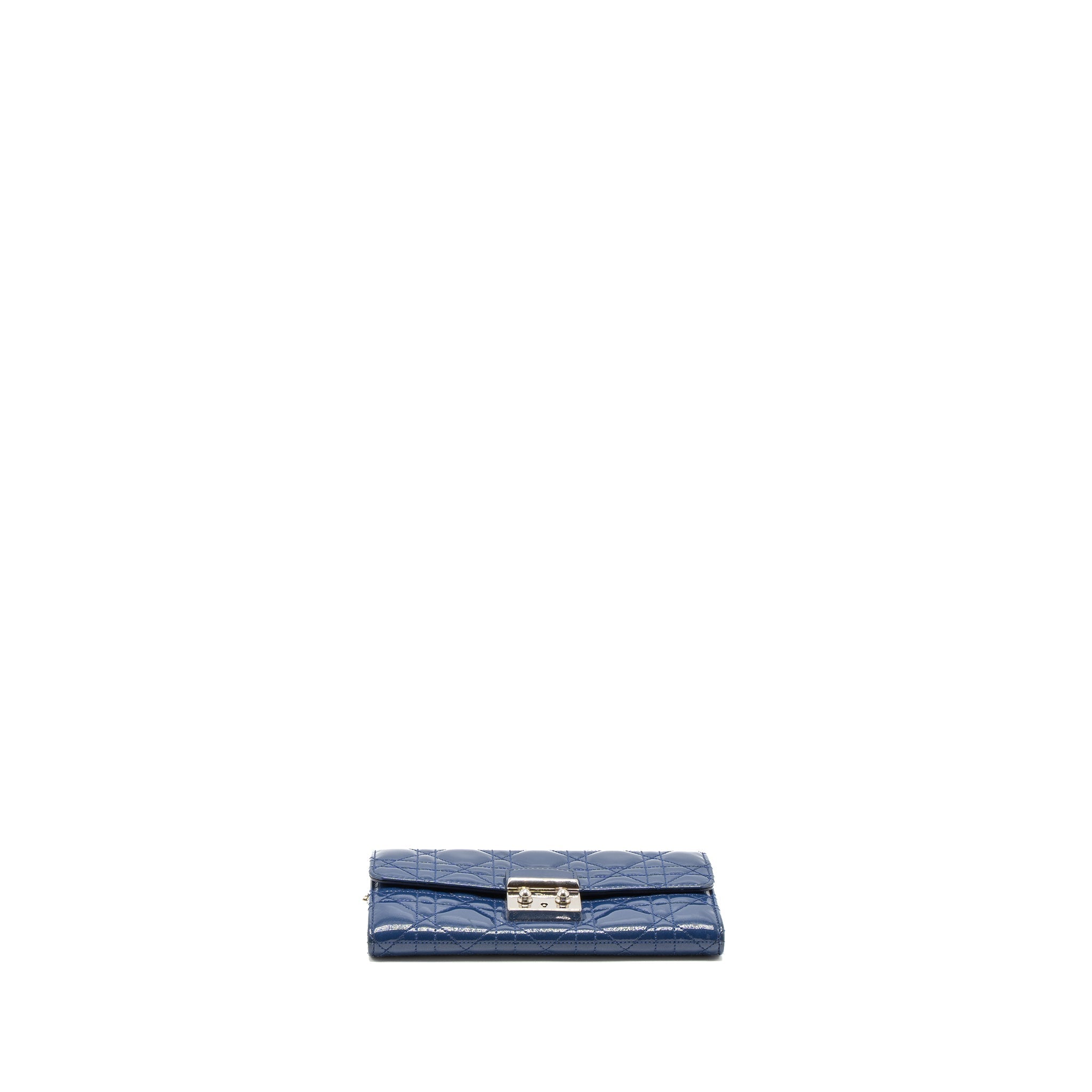 DIOR FLAP WALLET WITH CHAIN PATENT BLUE SHW