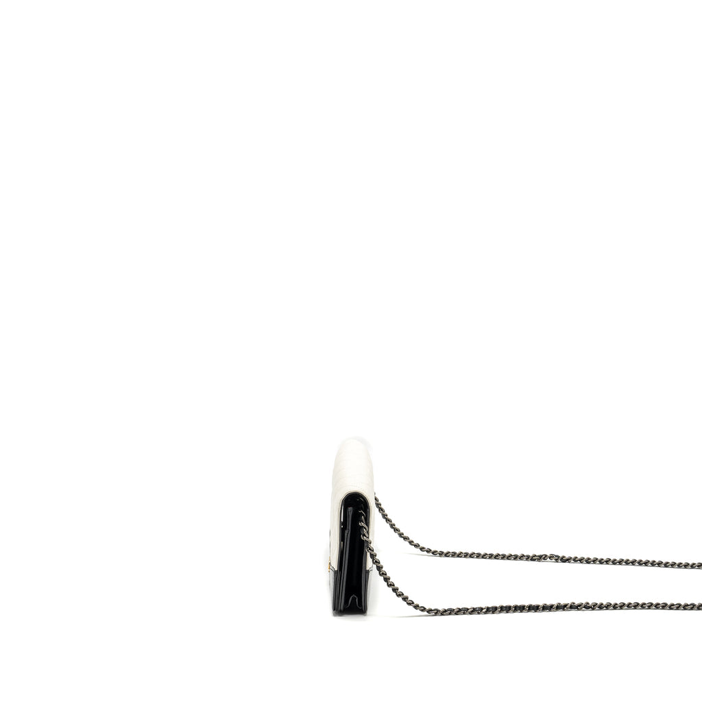 CHANEL GABRIELLE WALLET ON CHAIN CALFSKIN WHITE / BLACK MULTICOLOUR HARDWARE