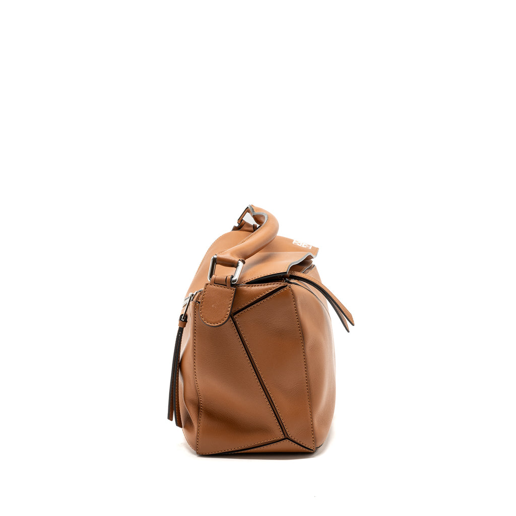 LOEWE PUZZLE BAG IN CLASSIC CALFSKIN TAN SHW