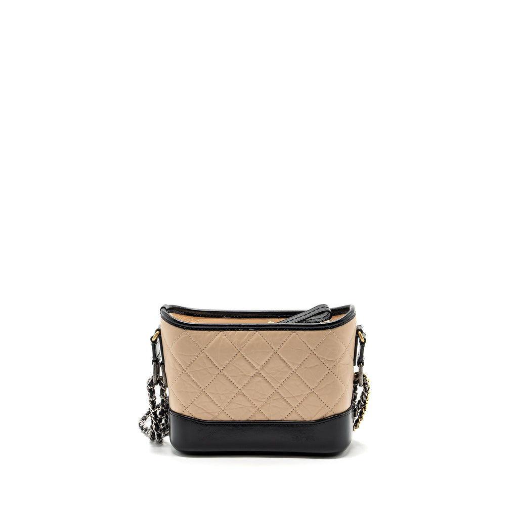 CHANEL SMALL GABRIELLE HOBO BAG AGED CALFSKIN BEIGE/BLACK MULTICOLOUR HARDWARE