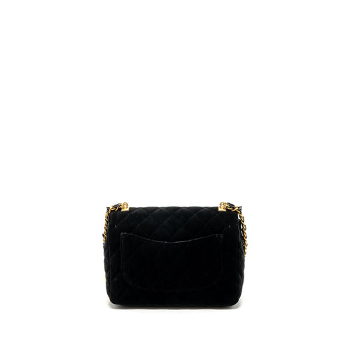 CHANEL 22B CHANEL ON CHAINS SQUARE FLAP BAG VELVET BLACK GHW (MICROCHIP)