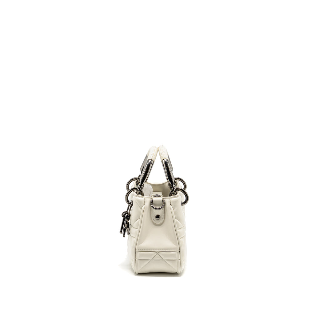 DIOR LADY 95.22 HANDBAG LAMBSKIN WHITE WITH BLACK HARDWARE