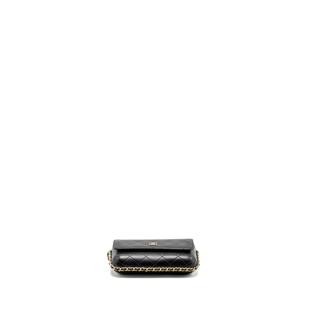CHANEL 22A PHONE CASE/MINI WALLET ON CHAIN LAMBSKIN BLACK LGHW (MICROCHIP)