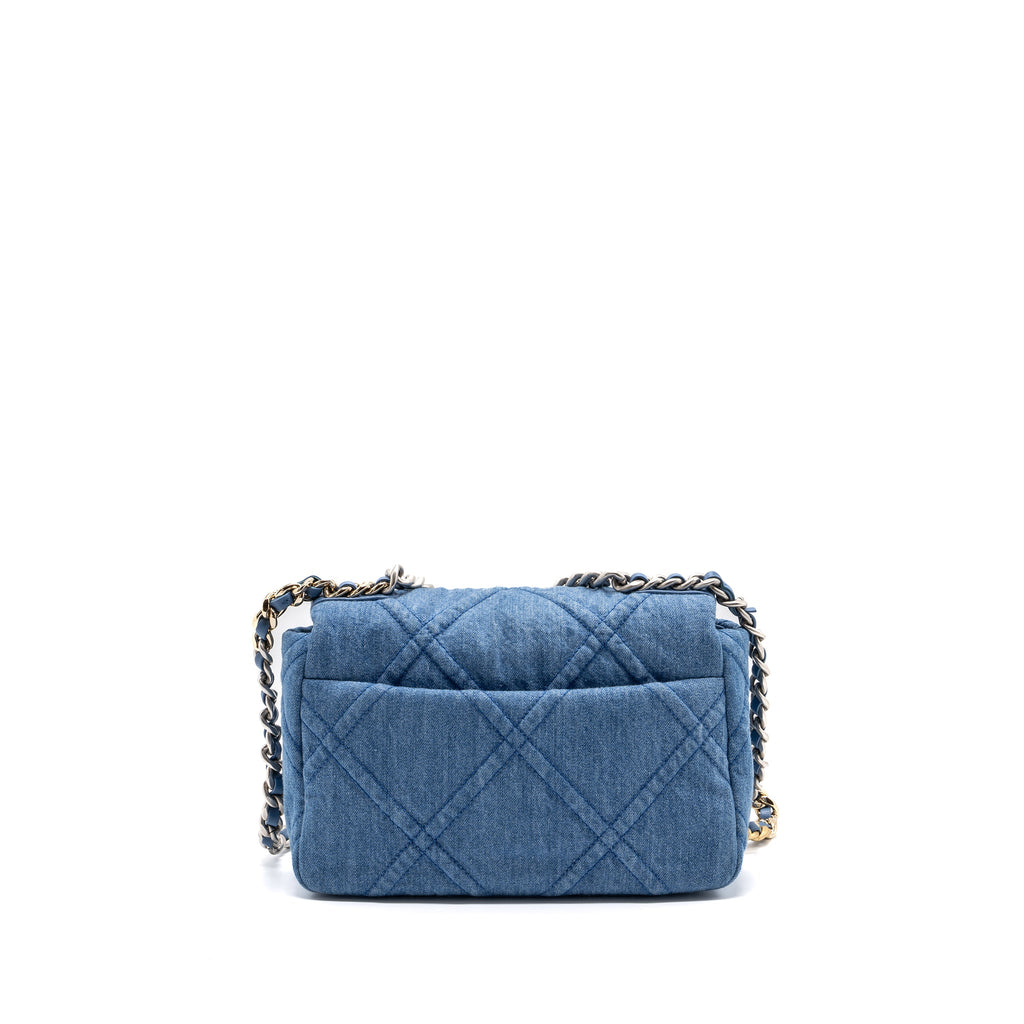 CHANEL SMALL 19 BAG DENIM LIGHT BLUE MULTICOLOUR HARDWARE (MICROCHIP)