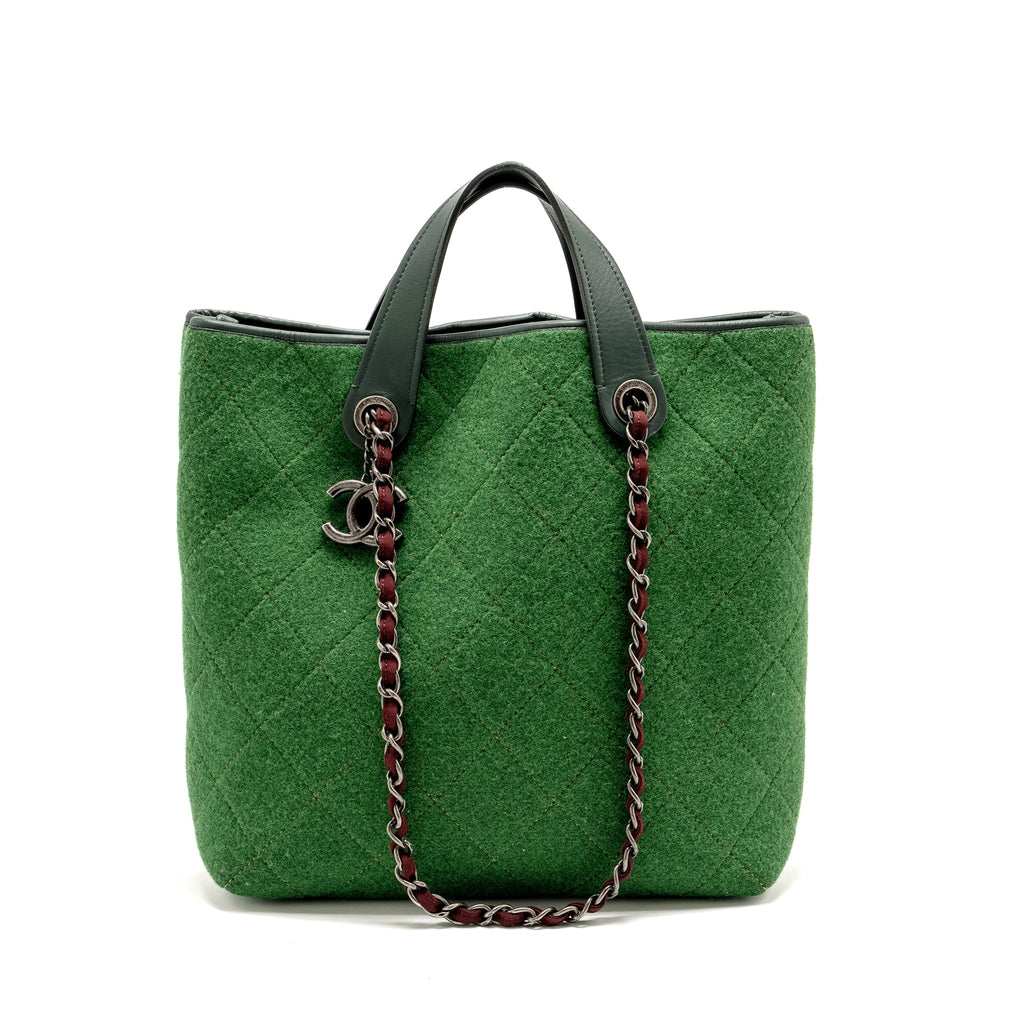 CHANEL MEDIUM QUILTED POP TOTE BAG FELT / LEATHER GREEN RUTHENIUM HARDWARE