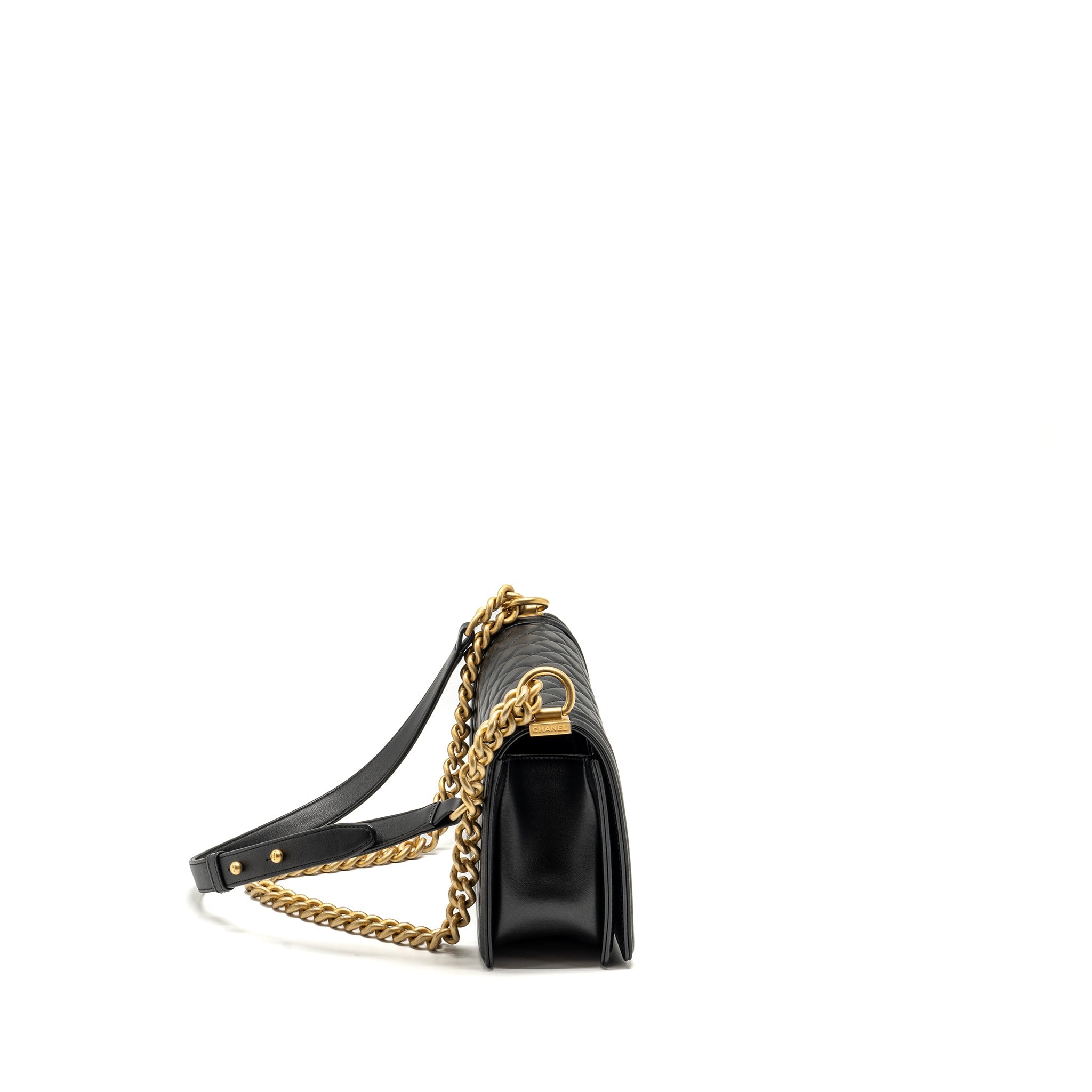 CHANEL MEDIUM BOY BAG CALFSKIN BLACK GHW