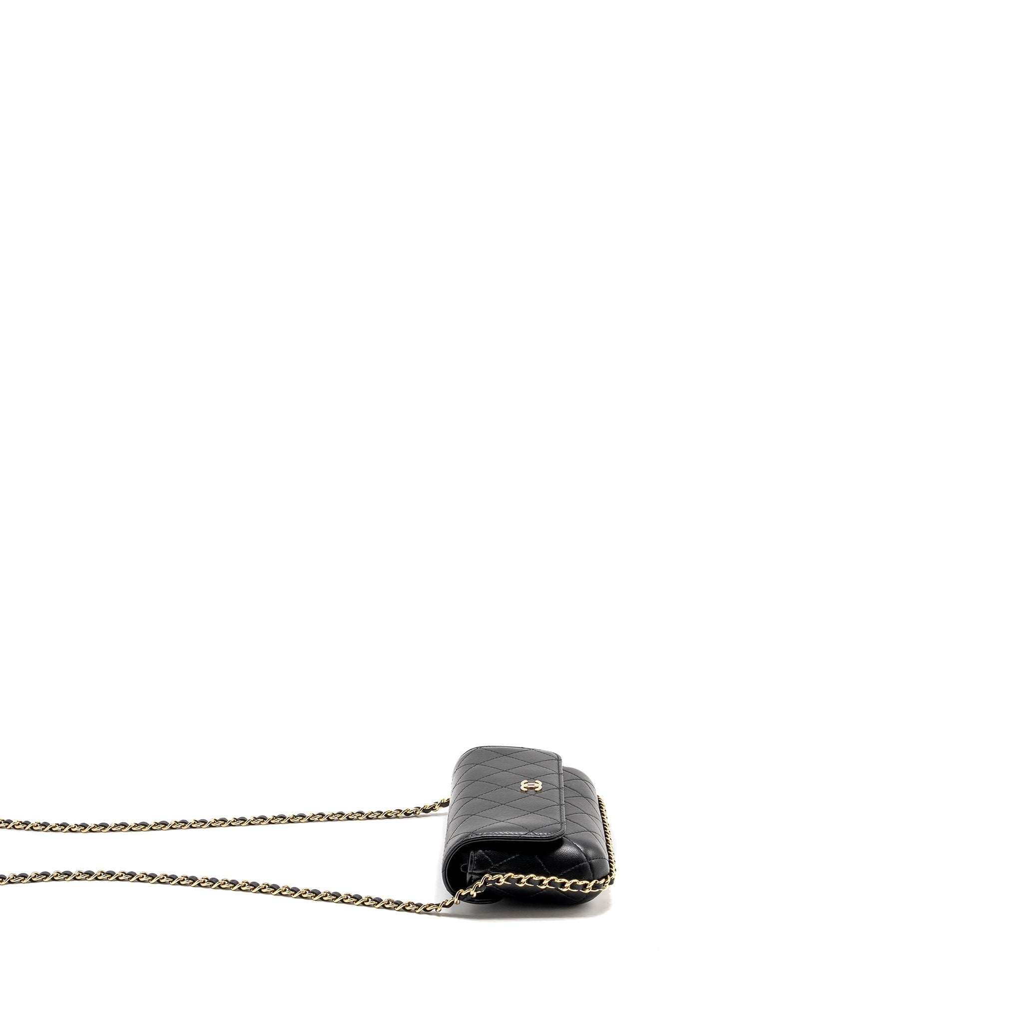 CHANEL 22A PHONE CASE/MINI WALLET ON CHAIN LAMBSKIN BLACK LGHW (MICROCHIP)