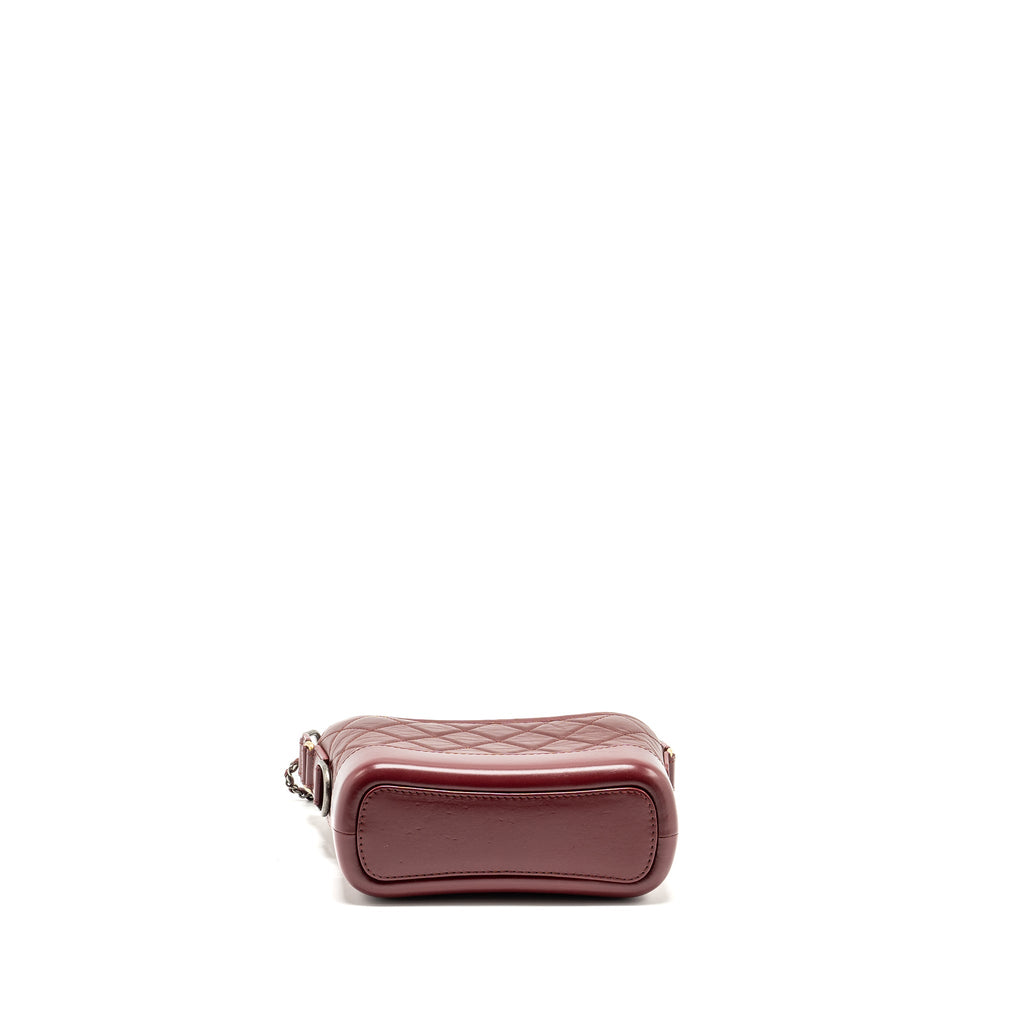 CHANEL SMALL GABRIELLE HOBO BAG CALFSKIN RED MULTICOLOUR HARDWARE
