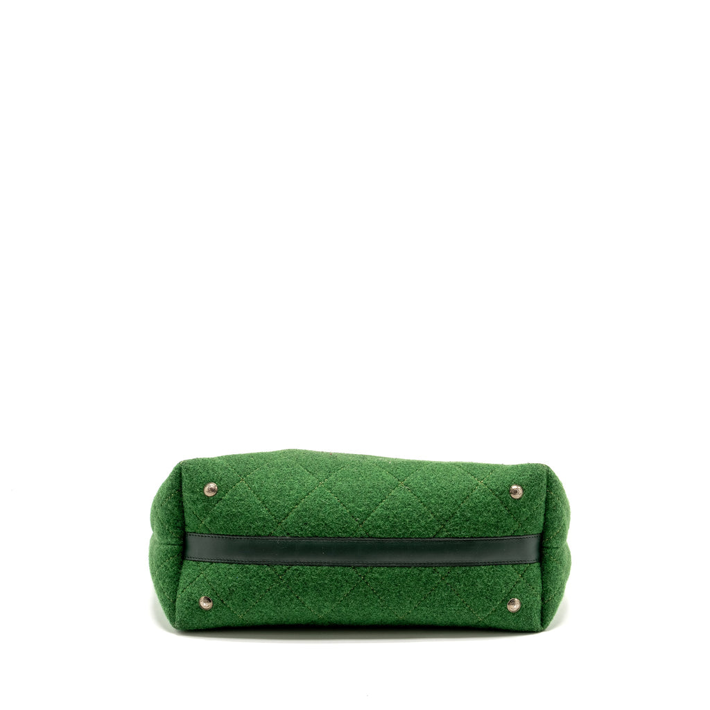 CHANEL MEDIUM QUILTED POP TOTE BAG FELT / LEATHER GREEN RUTHENIUM HARDWARE