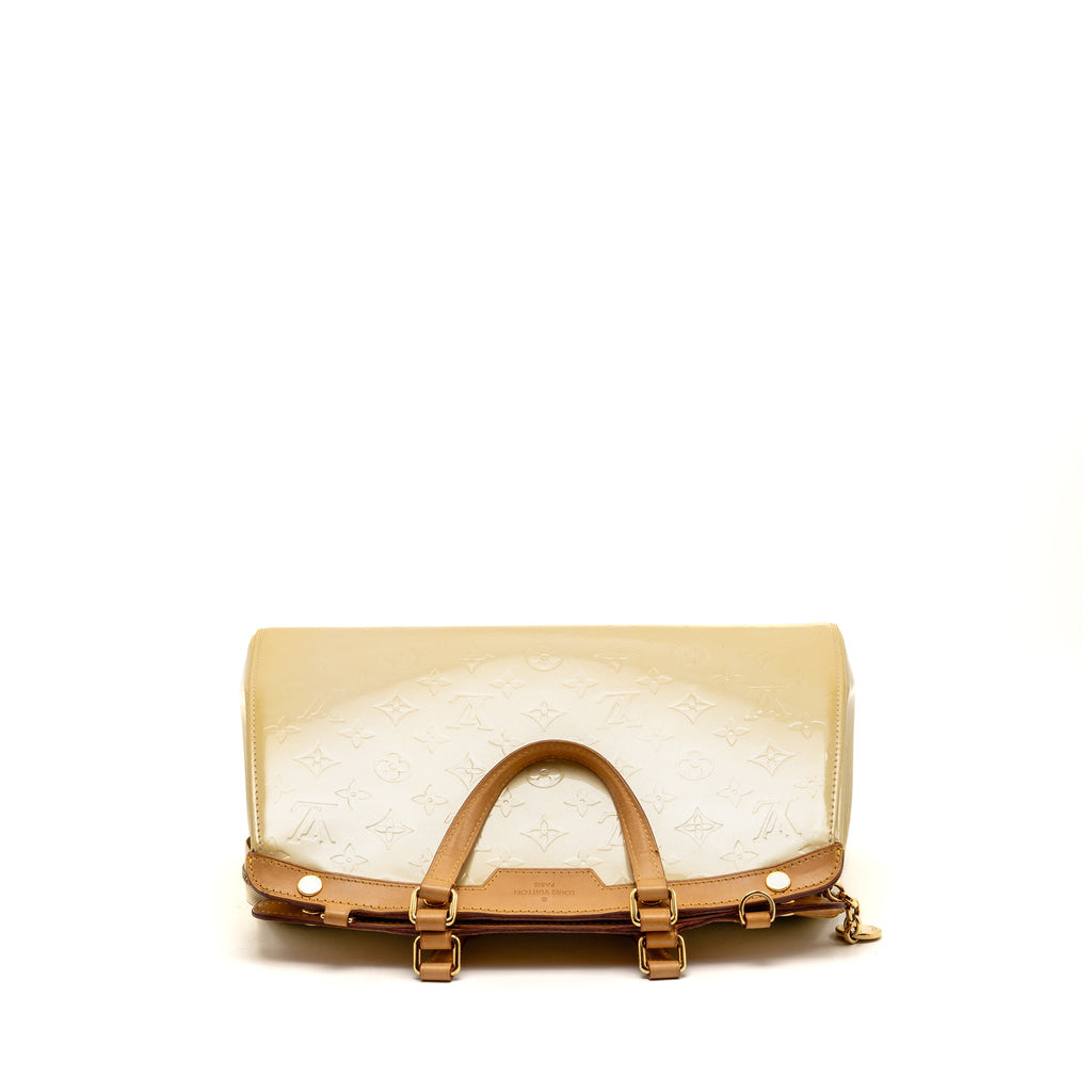 LOUIS VUITTON VERNIS BREA MM PATENT MONOGRAM LIGHT BEIGE GHW