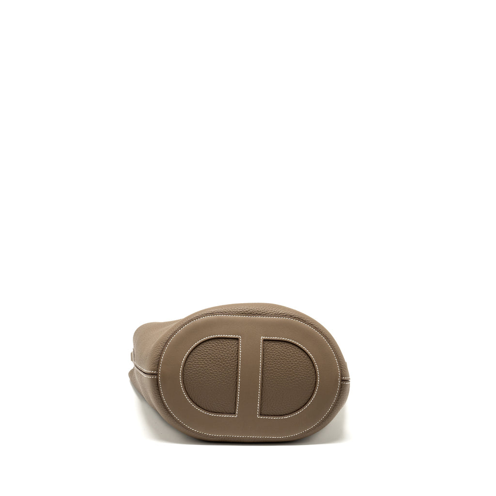 HERMES IN-THE-LOOP 23 BAG CLEMENCE ETOUPE SHW
