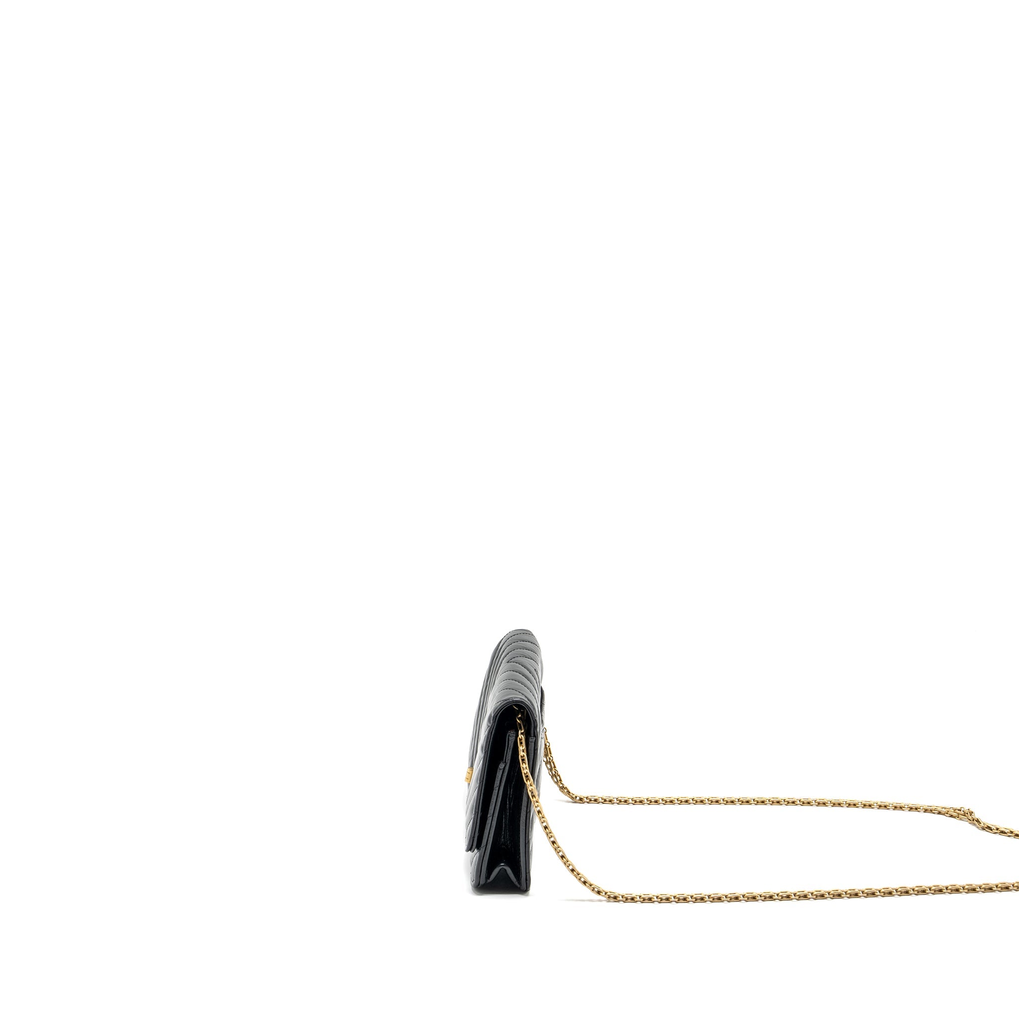 CHANEL CHEVRON 2.55 REISSUE WALLET ON CHAIN AGED CALFSKIN BLACK GHW (MICROCHIP)