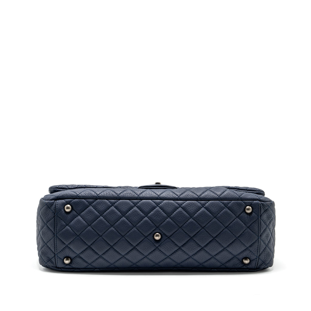 CHANEL XXL AIRLINE CLASSIC FLAP BAG GRAINED CALFSKIN DARK BLUE RUTHENIUM HARDWARE