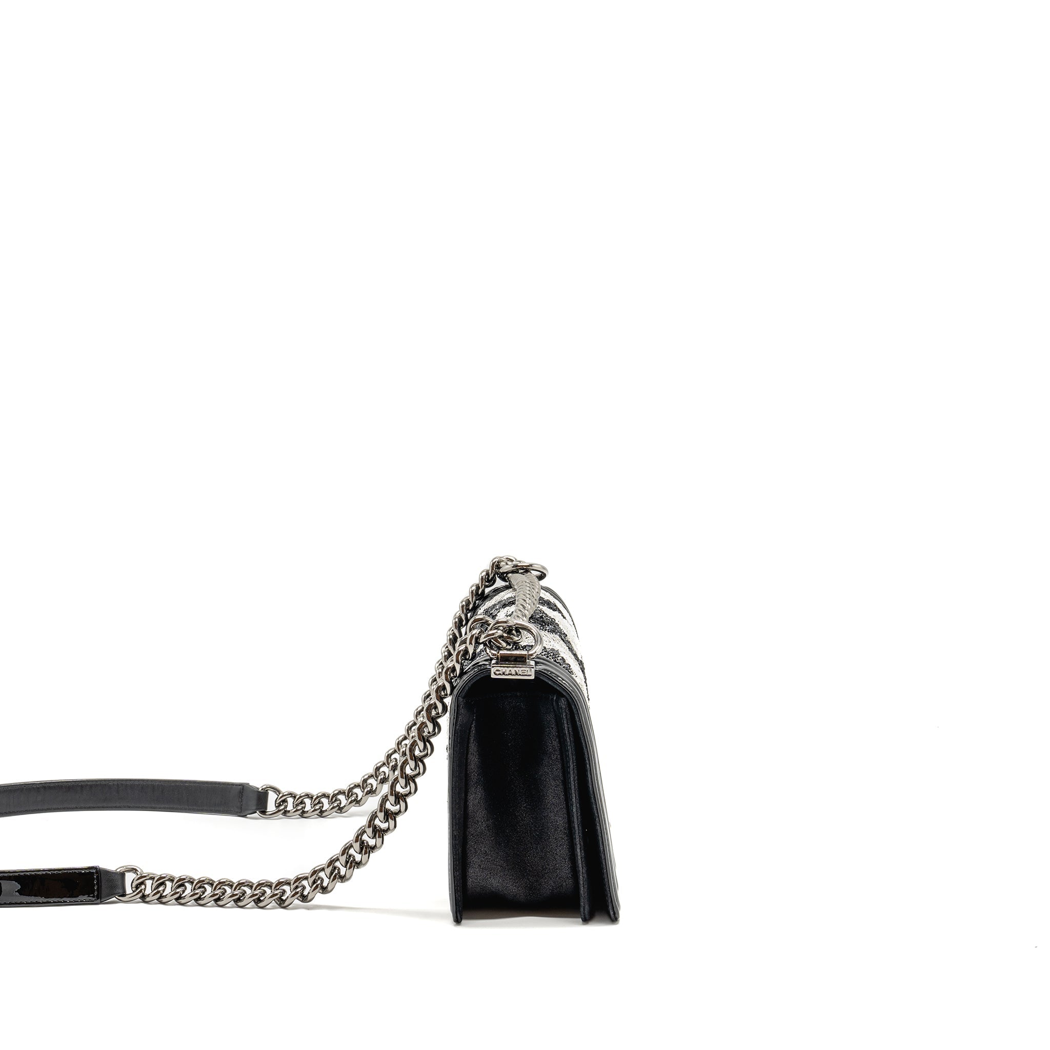 CHANEL MEDIUM BOY BAG SEQUIN/PATENT BLACK/WHITE SHW