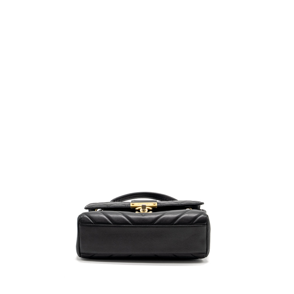CHANEL 19B IN THE CITY TOP HANDLE FLAP BAG QUILTED CHEVRON CALFSKIN BLACK GHW